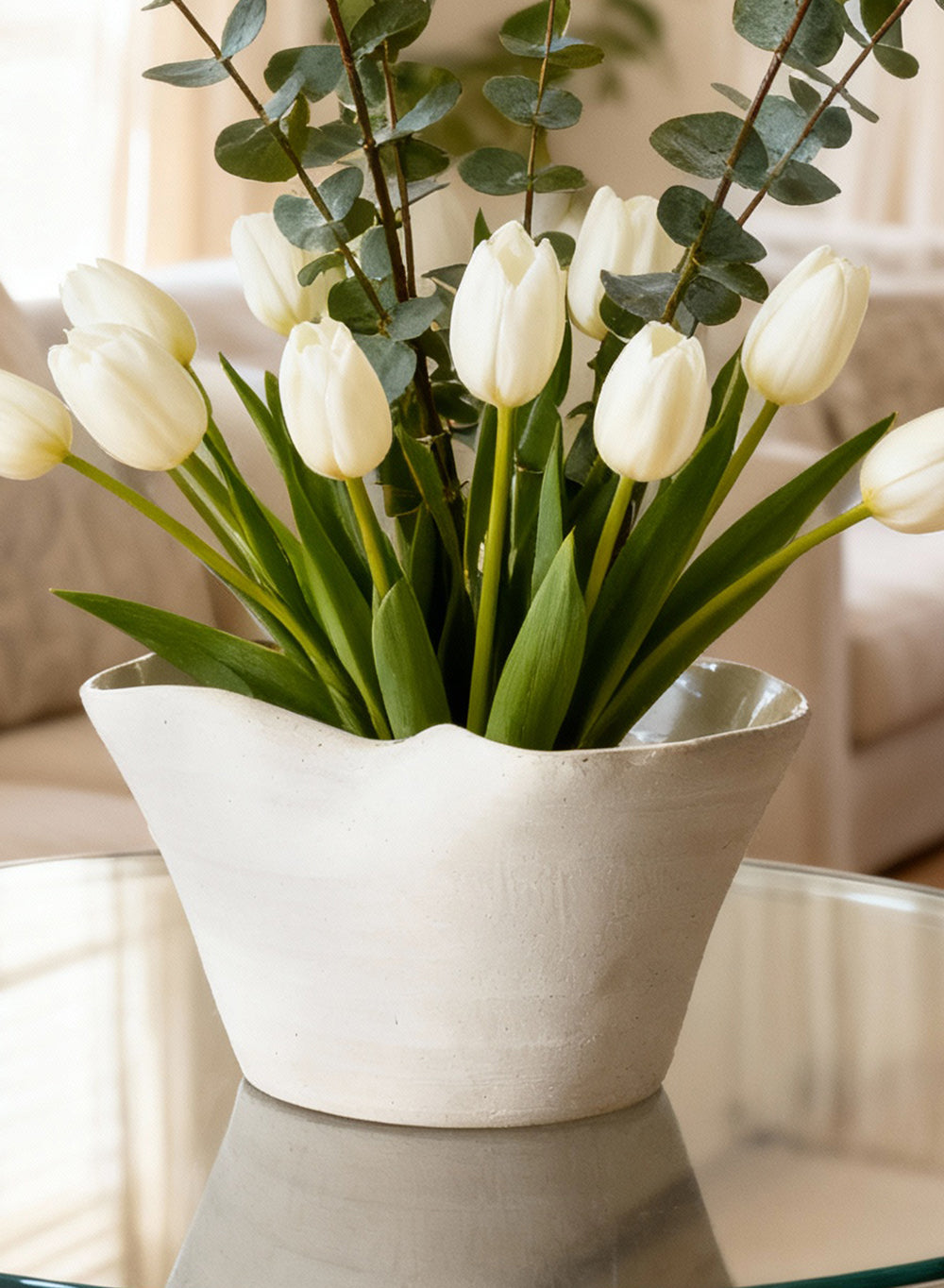 Curvia Matte Ceramic Vase Collection