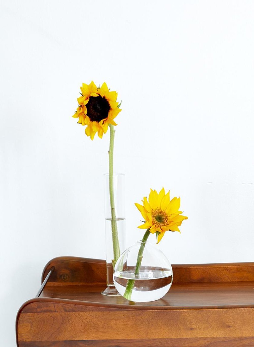 4" Clear/ Blue Ball Bud Vase, In 2 Sets