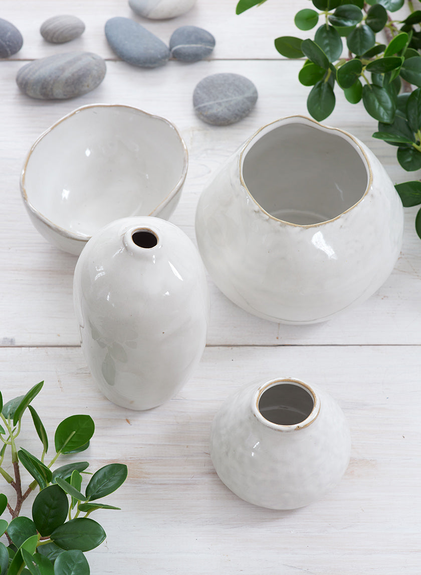 Serene Spaces Living Small Glazed Ceramic Fishbowl Vase, Set of 4- Centerpiece for Vintage Weddings, Events, Measures 4" Tall and 5" Diameter